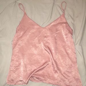 pink tank top